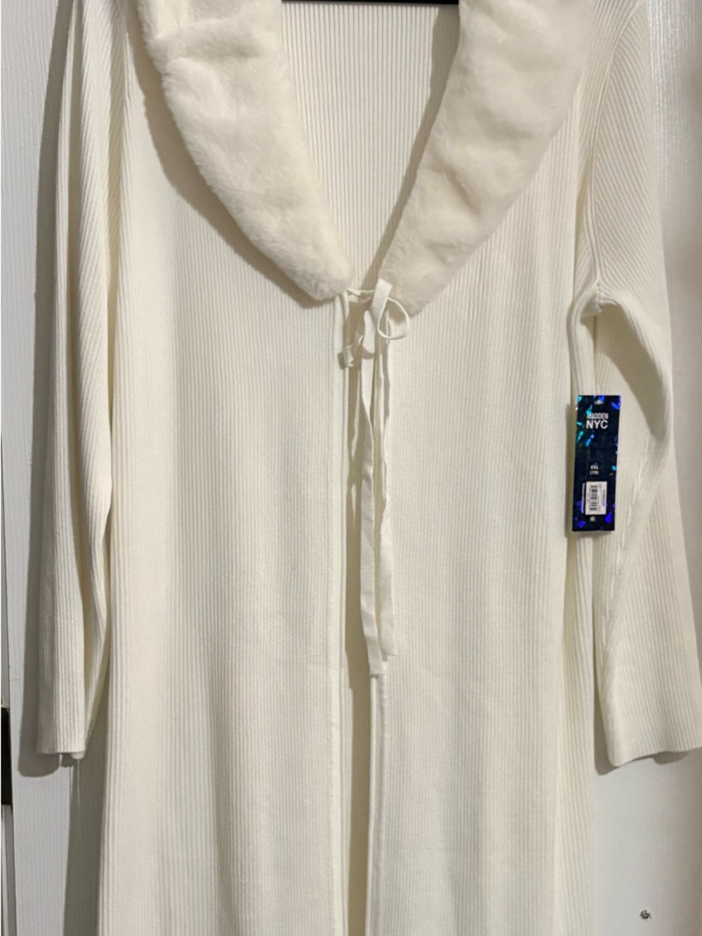 NYC White Faux-Fur Collar Ribbed Cardigan